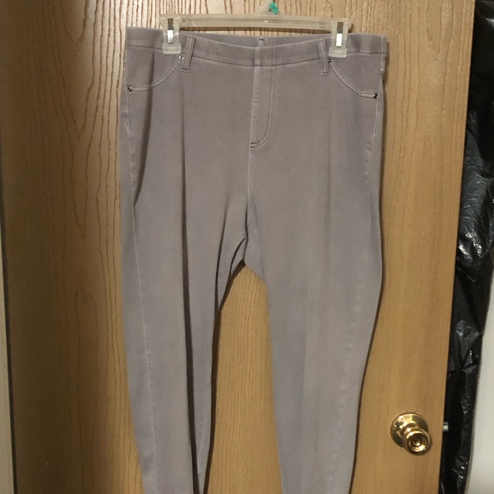 Time and Tru Light Gray Jeggings